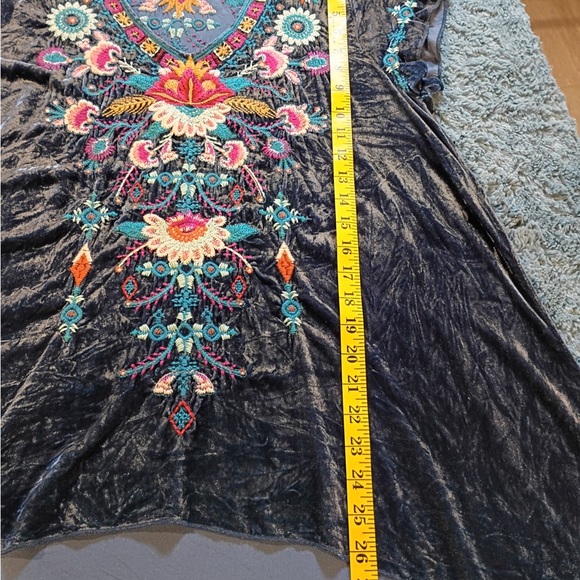 Johnny Was Velvet Embroidered Boho Tunic Top Blue Silk Blend Size L - Picture 5 of 15